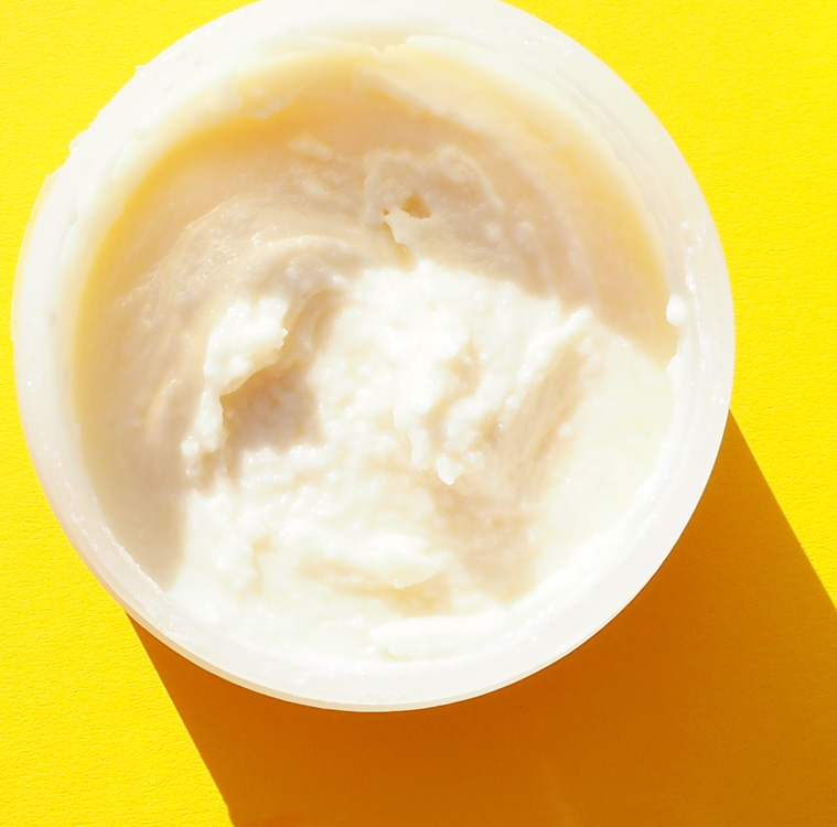 Peeling im Test Sugar Scrub, Konjac Sponge oder Körperbürste?